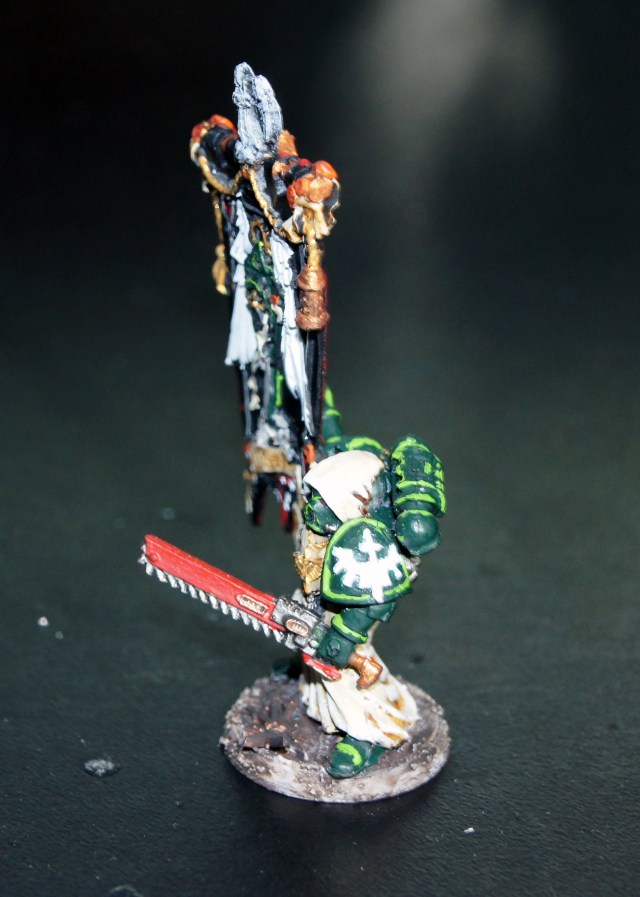 This kind of shows how I tried to do the robes.  Not bad but it could use some honing it.